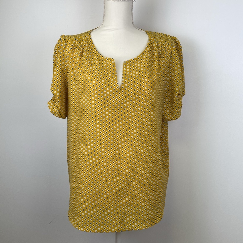 Dalia yellow with blue diamond light flowy Blouse short sleeve Large